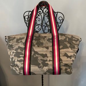 Think Royln TR Wingman Tote